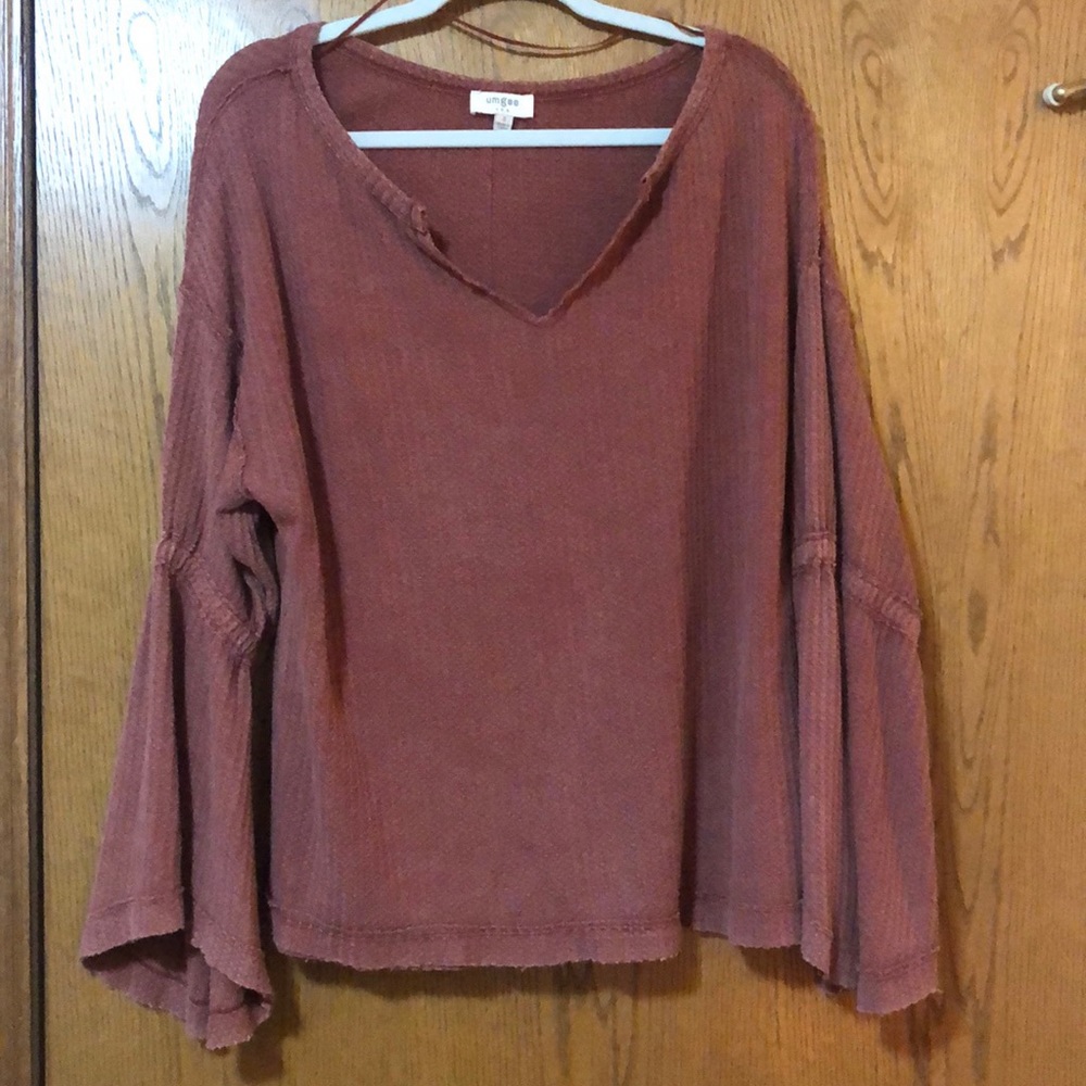 UmGee Top with Bell Sleeves